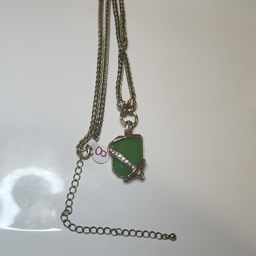 Elegant Green Pendant Necklace #112
